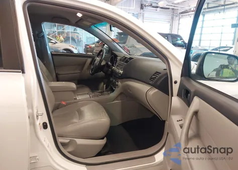 2012 Toyota Highlander Base V6 из США, поврежденный, VIN 5TDBK3EH6CS167127